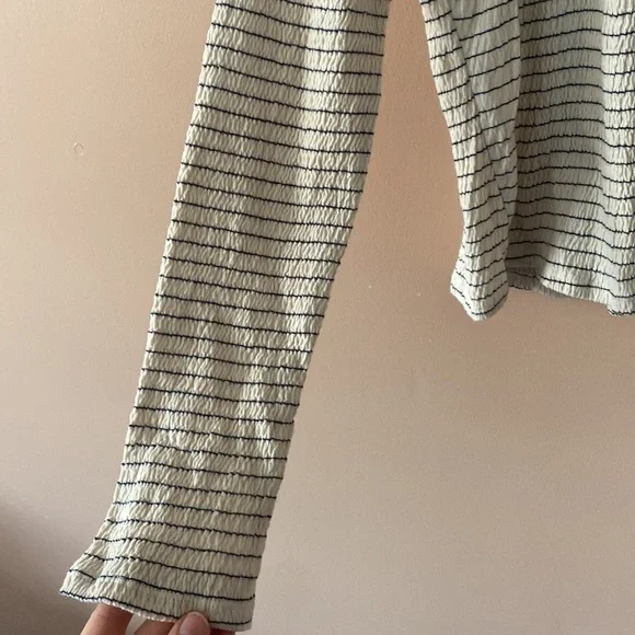 American Eagle top - Picture 4 of 5